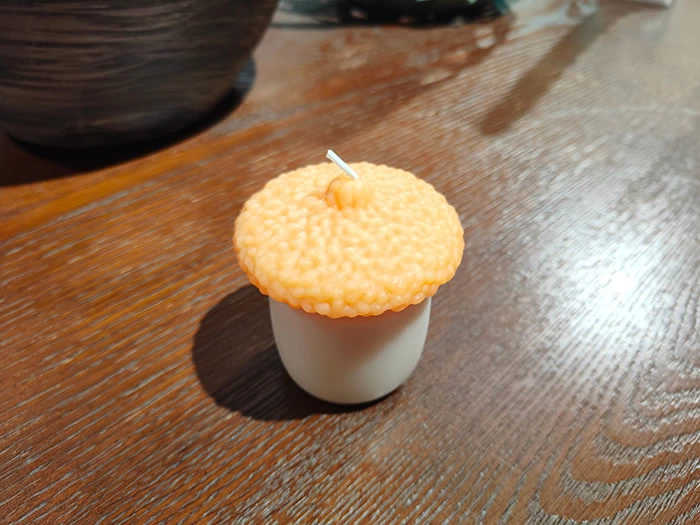 acorn design candle